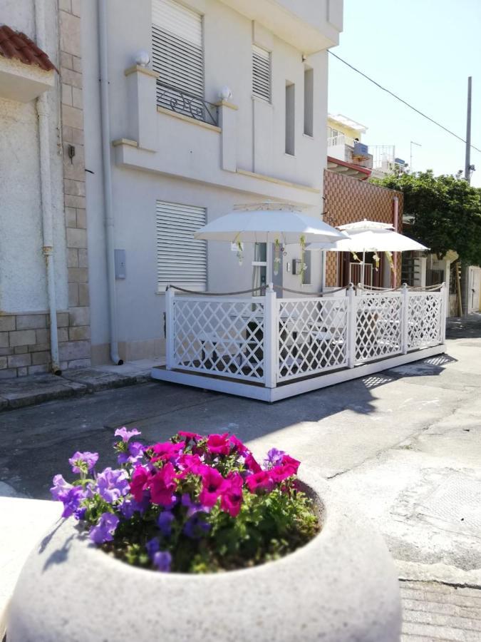 Dimore Di Mare San Pietro Vernotico Bagian luar foto